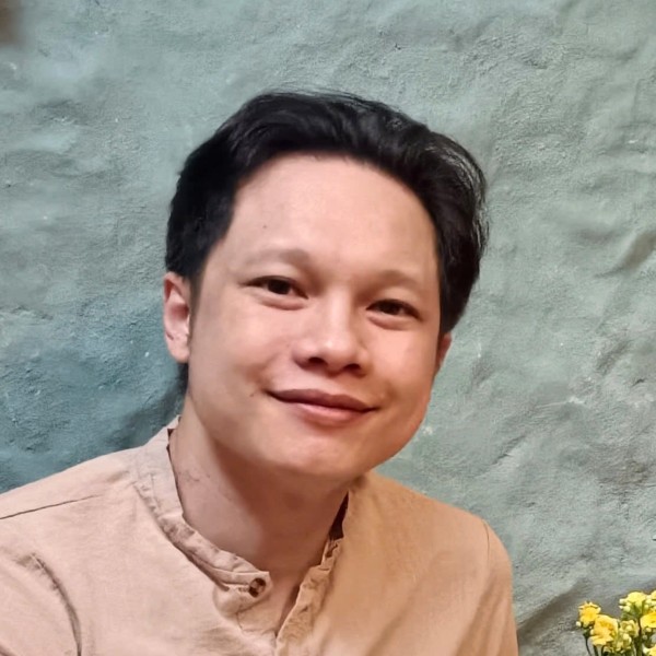 Ảnh chân dung Hoàng Nguyễn