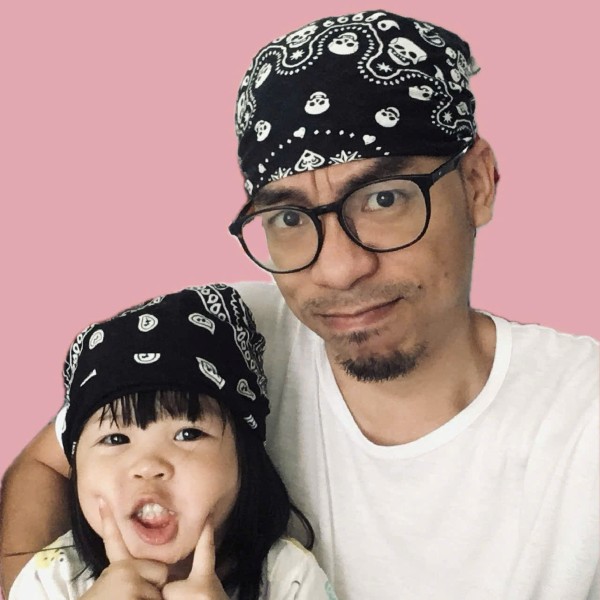 Ảnh chân dung Trung Slim và con gái